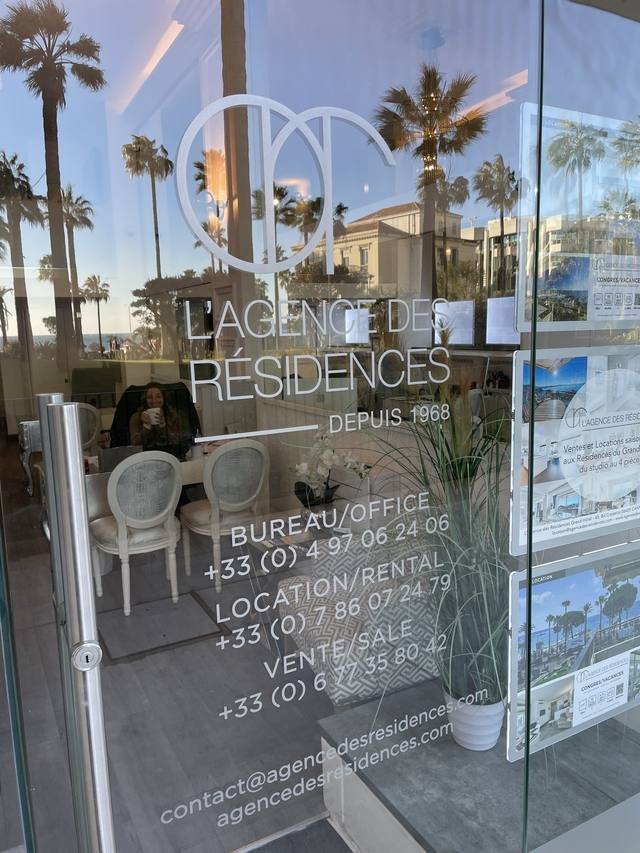 Enseigne & signalétique — L'Agence des Résidences : vitrophanie vitrine agence immobiliere