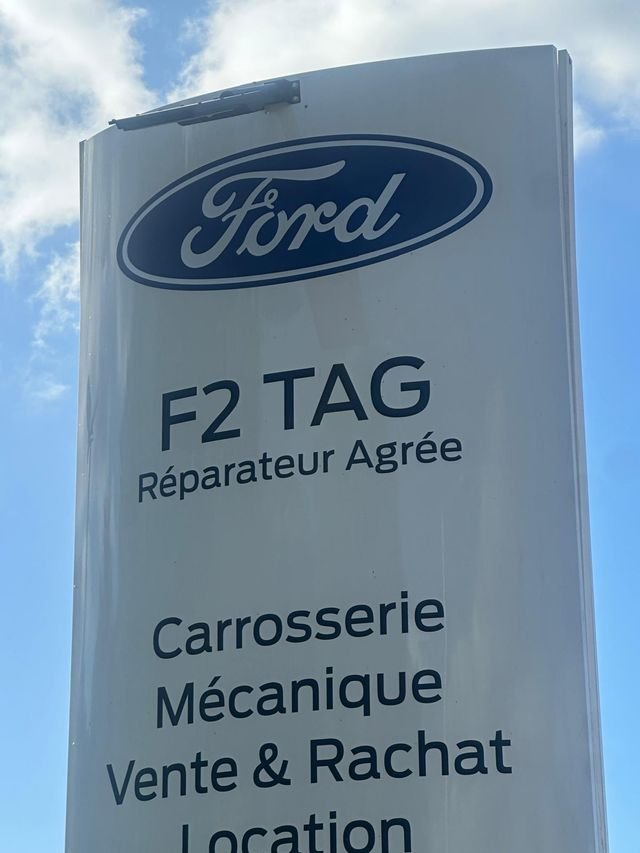 Enseigne & signalétique — F2Tag : totem exterieur ford signaletique