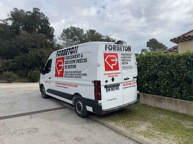 Marquage véhicule — Forbeton Cote D Azur : fourgon covering integral