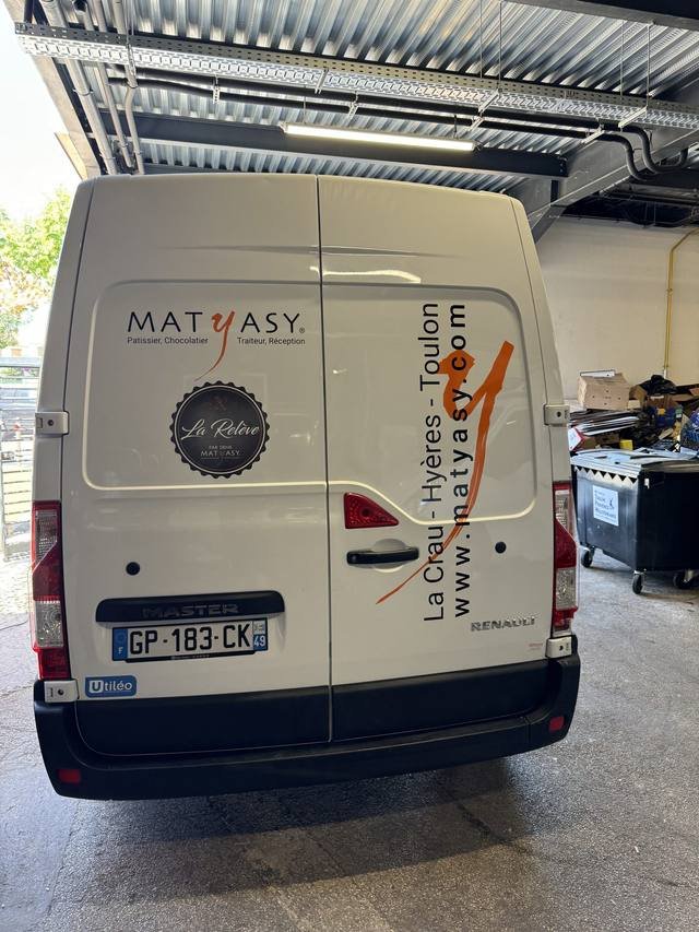 Marquage véhicule — Matyasy : habillage camion patissier chocolatier traiteur