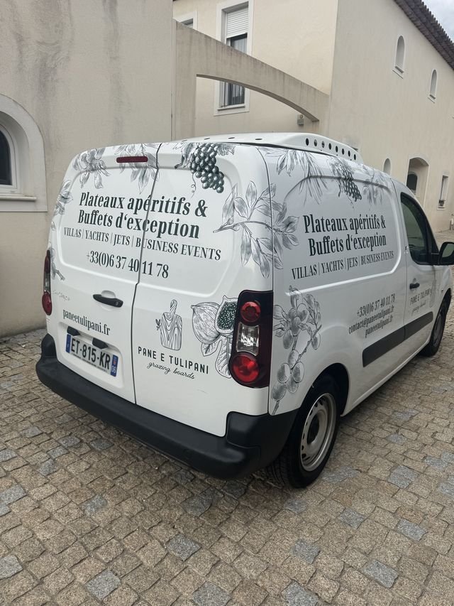 Marquage véhicule — Pane e Tulipani : camionnette covering integral